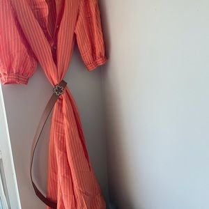 Chic Orange and white striped dress without belt. Size medium
